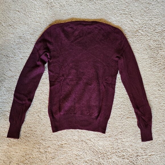 Quince 100% Luxe Baby Cashmere V-Neck Sweater - Picture 4 of 5